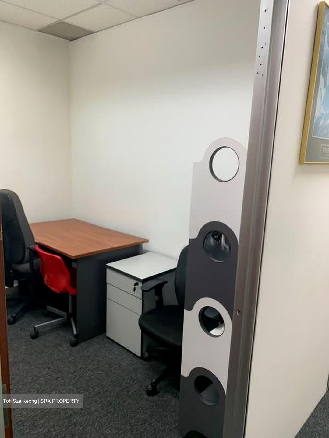 Golden Sultan Plaza (D7), Office #556770391
